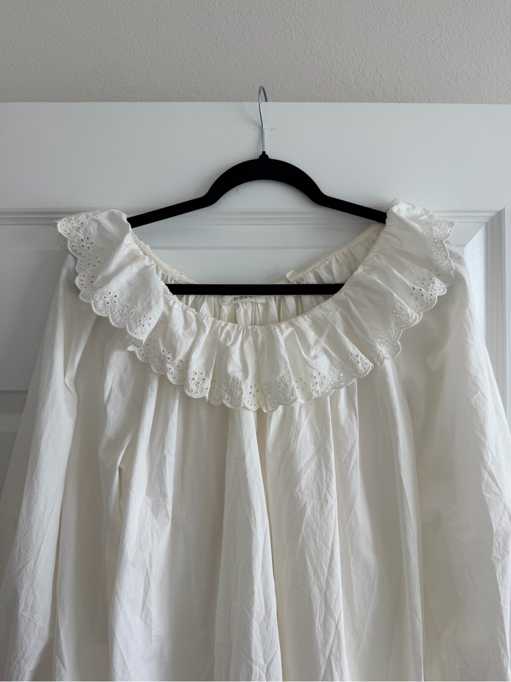 Doen Cream Ruffle-Neck mini dress - Picture 3 of 3
